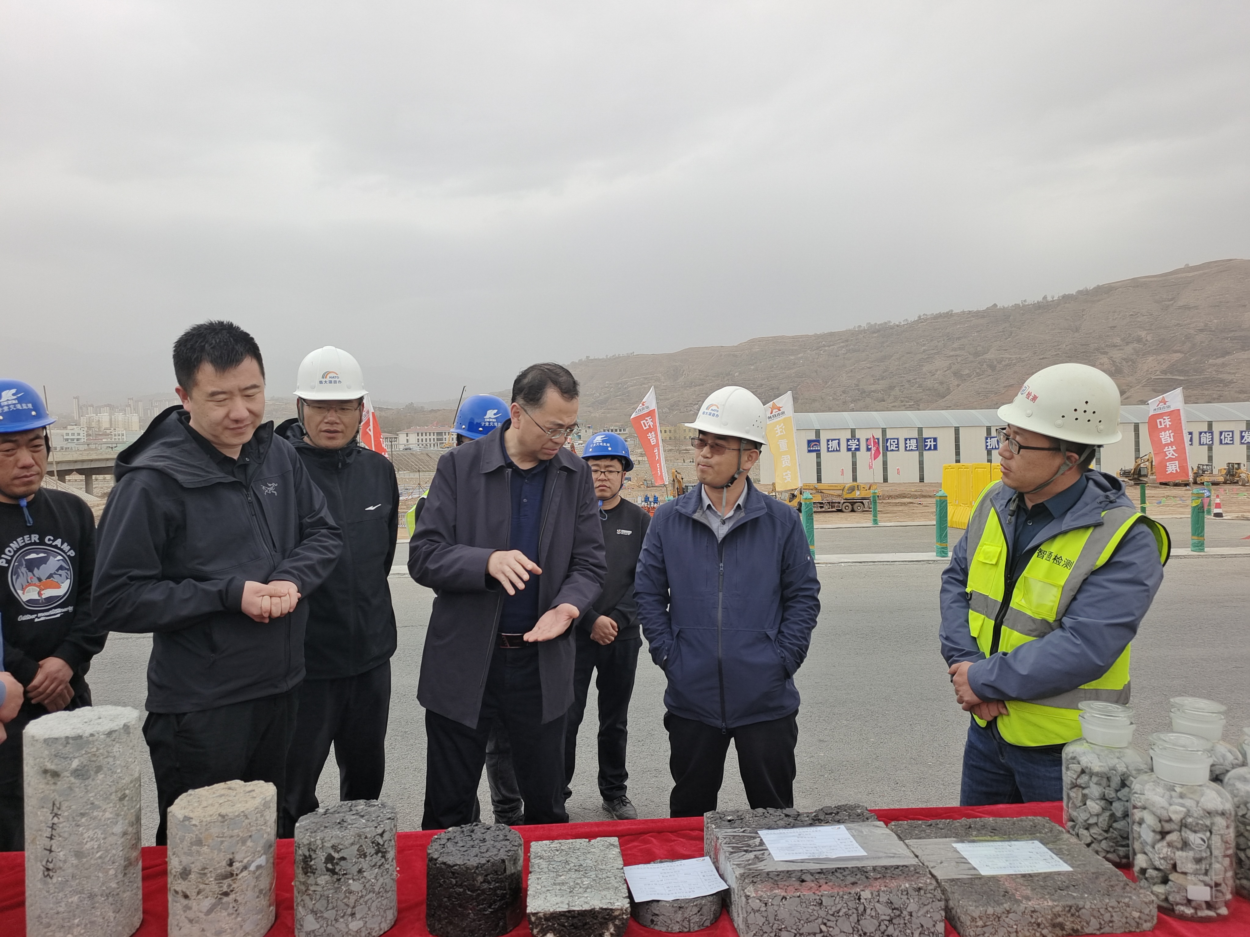 照片(1).jpg 照片(1).jpg