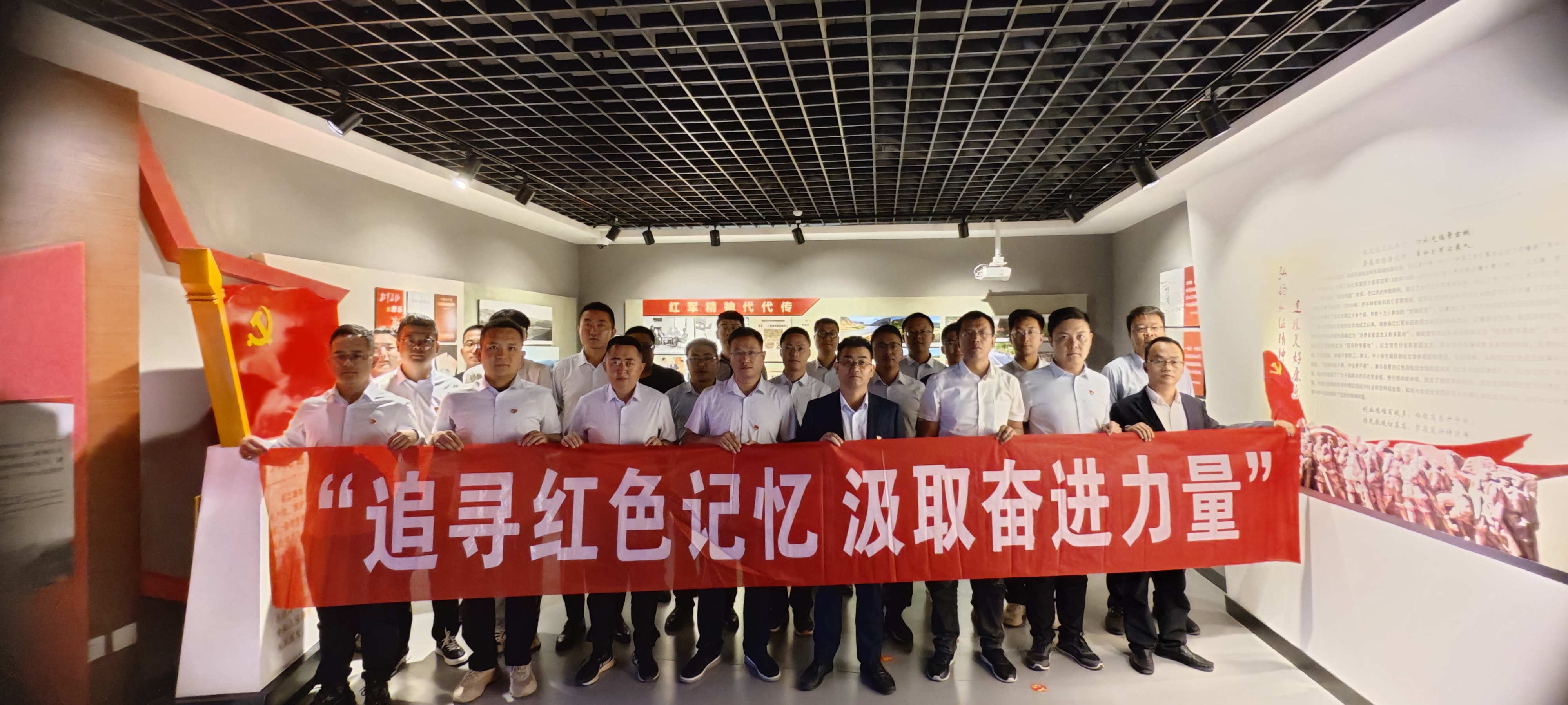 照片1(1).jpg 照片1(1).jpg