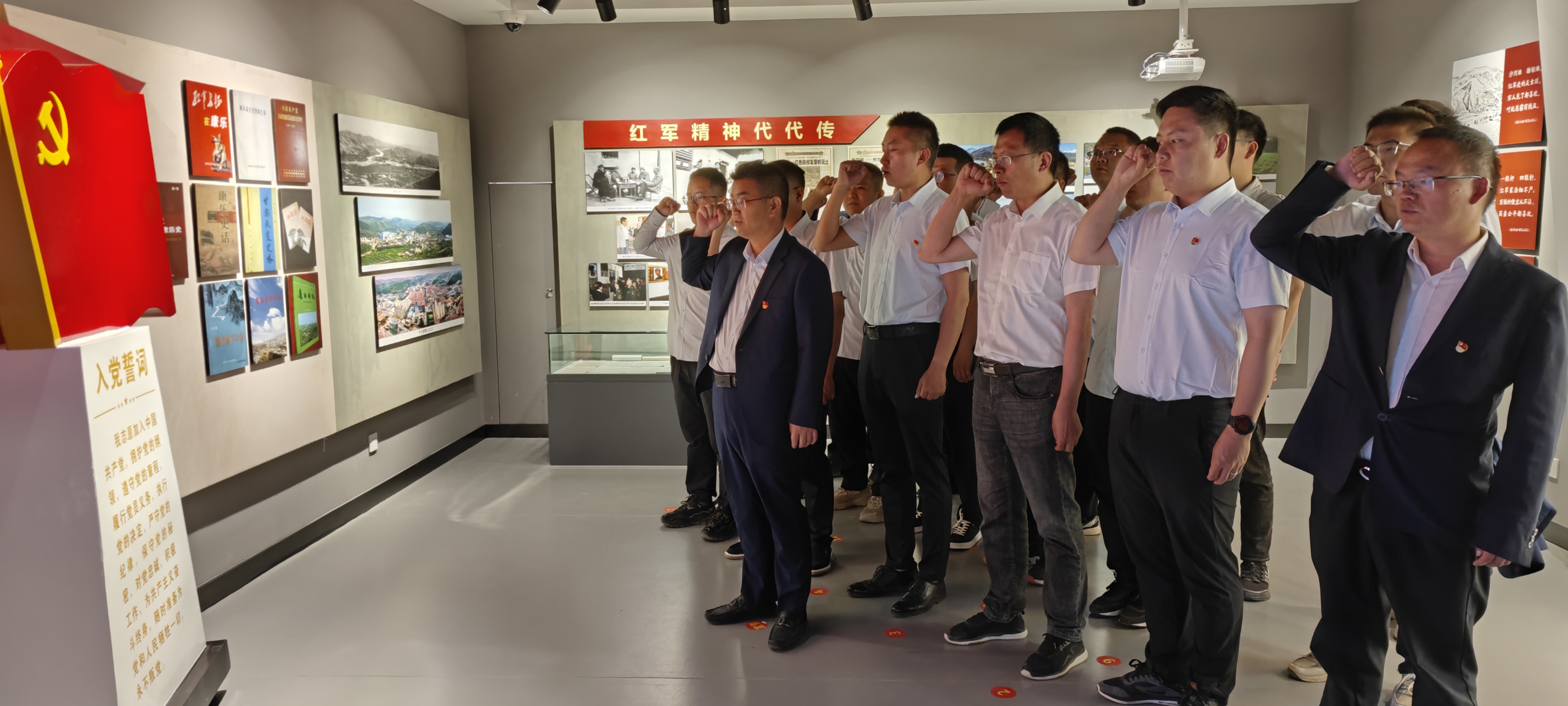 照片2(1).jpg 照片2(1).jpg